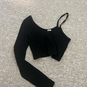Garage size small black tank top and long sleeve